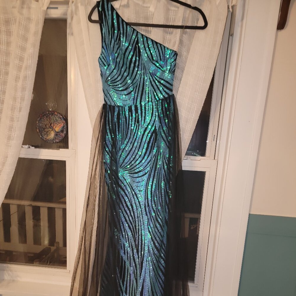 Beautiful sequin dress sz sm